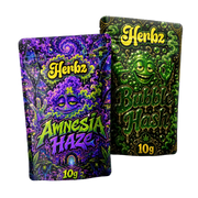 Amnesia Haze och Bubble Hash 20 g THCA-bundle med toppskott och hasch på svart bakgrund