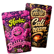 Bubblegum och Cali Cream 20 g THCA-bundle med toppskott och static hash på svart bakgrund