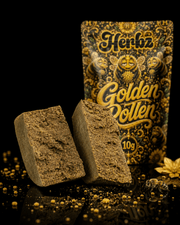 Golden Pollen 30% THCA hashblock med mörk gyllenbrun yta och smulig mitt
